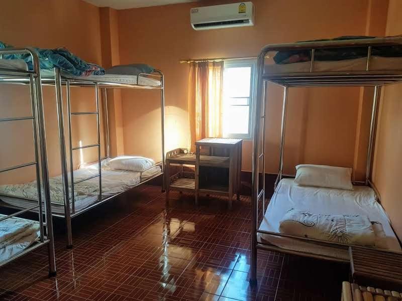 Soutchai Hostel And Tour Company Pakxé Zewnętrze zdjęcie