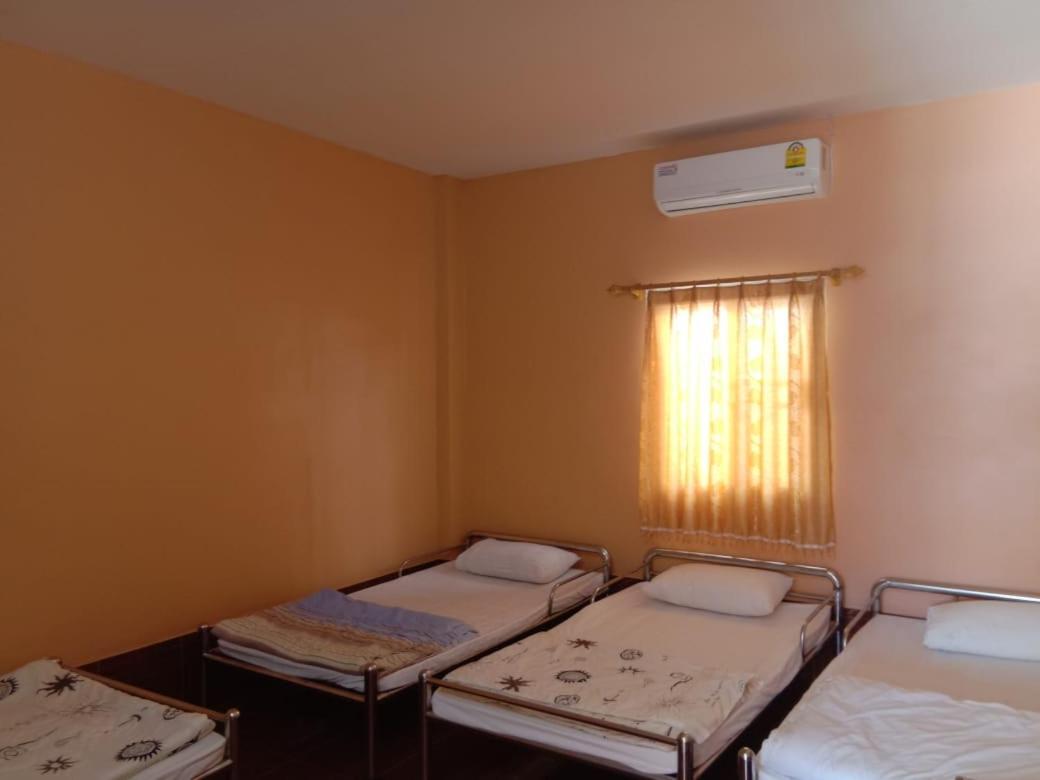Soutchai Hostel And Tour Company Pakxé Zewnętrze zdjęcie